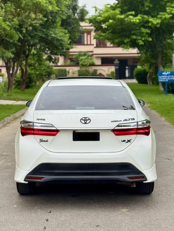Toyota Corolla 2023 for Sale in Gujranwala Image-1