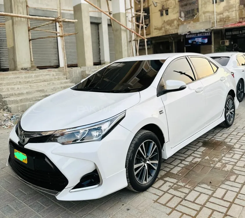Toyota Corolla 2021 for Sale in Karachi Image-1