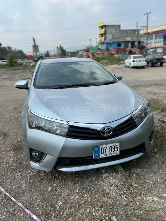 Toyota Corolla 2015 for Sale in Islamabad Image-1