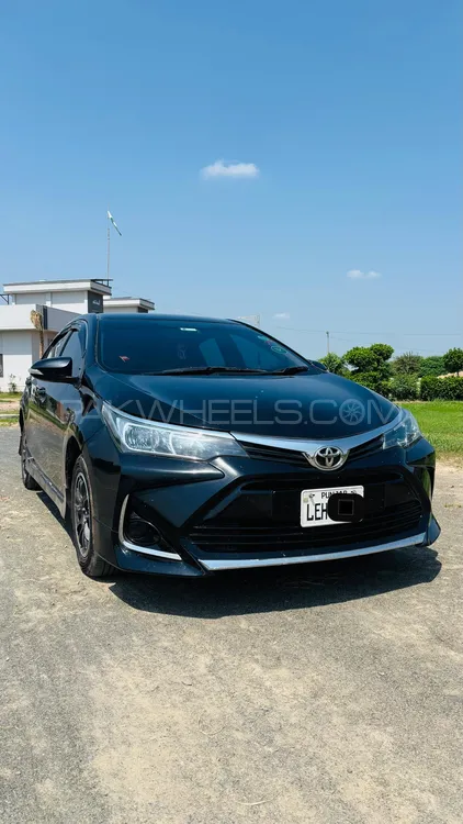 Toyota Corolla 2015 for Sale in Lahore Image-1