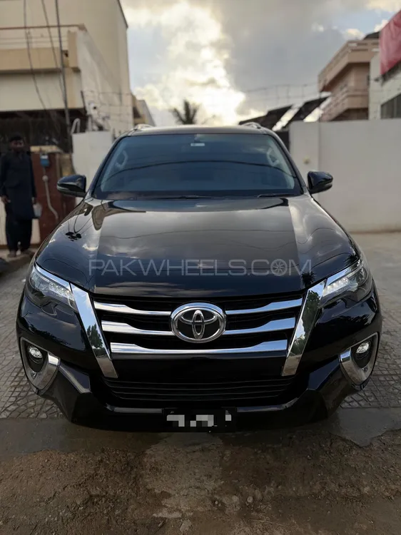 Toyota Fortuner 2021 for Sale in Karachi Image-1