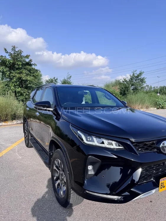 Toyota Fortuner 2023 for Sale in Karachi Image-1