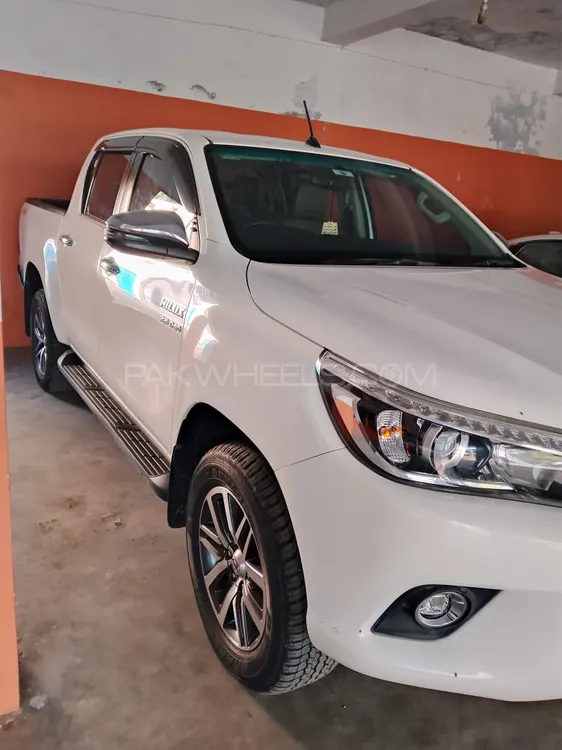 Toyota Hilux 2019 for Sale in Peshawar Image-1