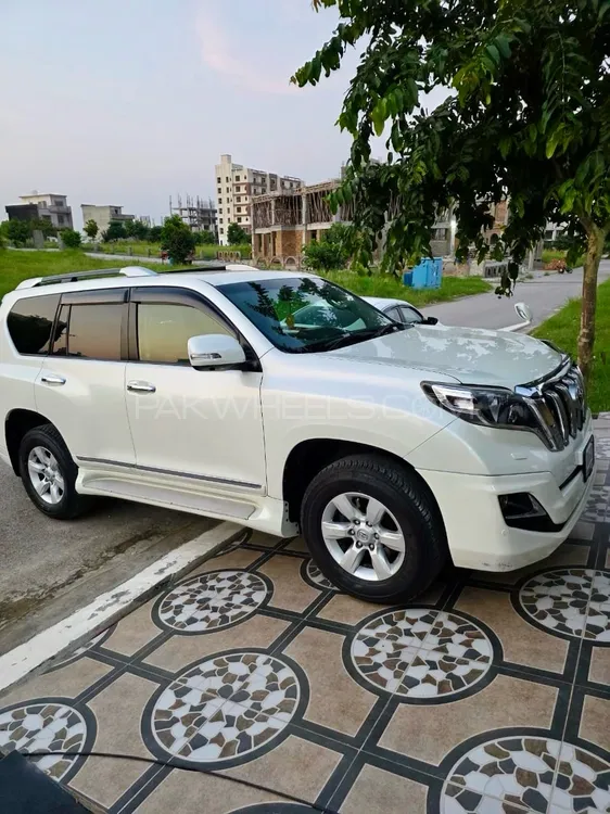 Toyota Land Cruiser 2014 for Sale in Islamabad Image-1
