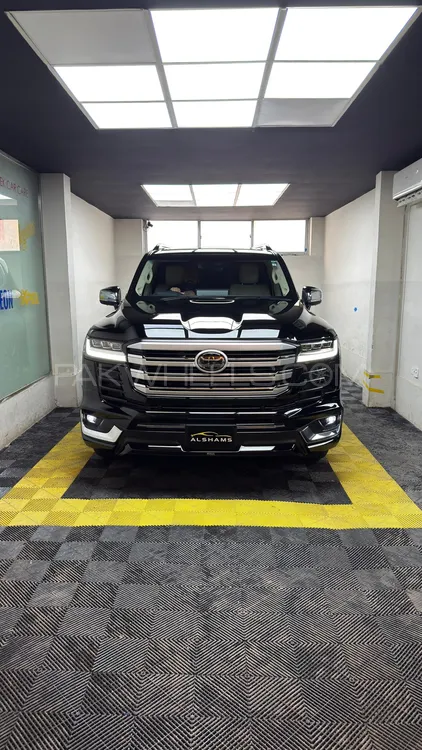 Toyota Land Cruiser 2023 for Sale in Lahore Image-1