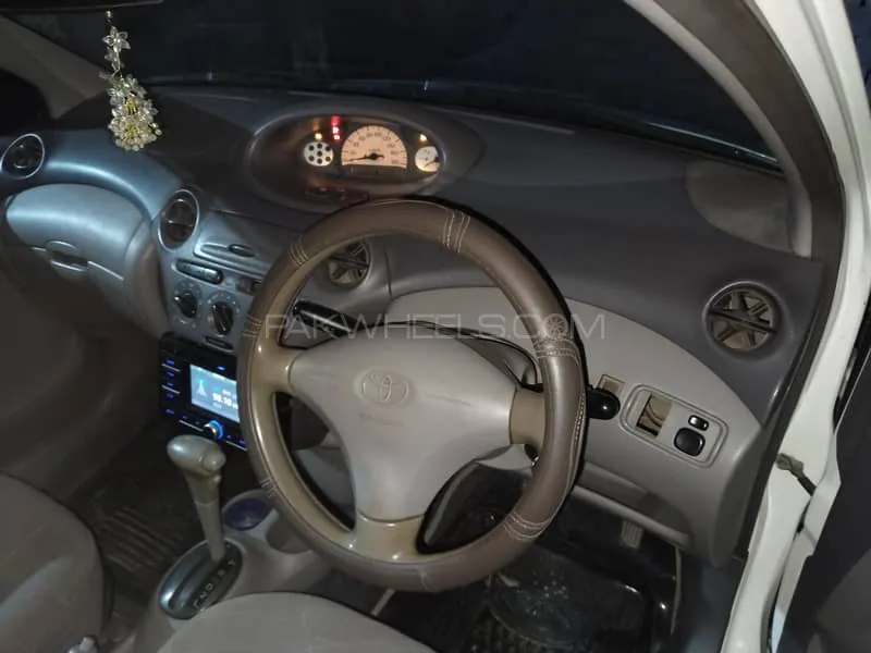 Toyota Platz 2007 for Sale in Kasur Image-1