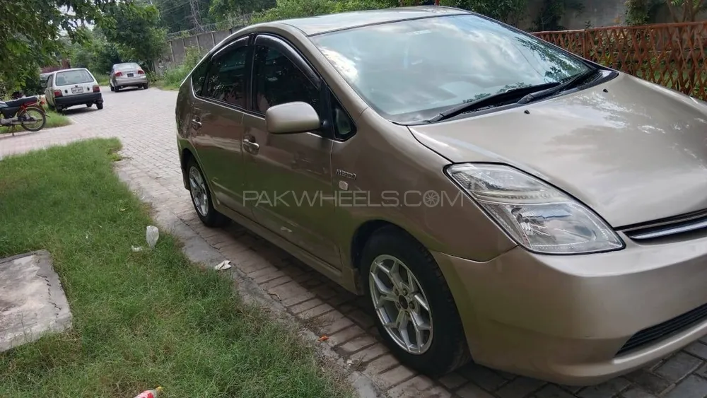 Toyota Prius 2008 for Sale in Lahore Image-1