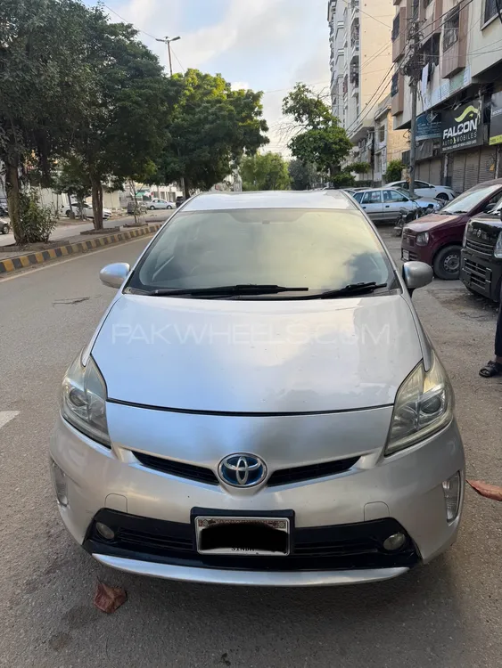 Toyota Prius 2013 for Sale in Karachi Image-1