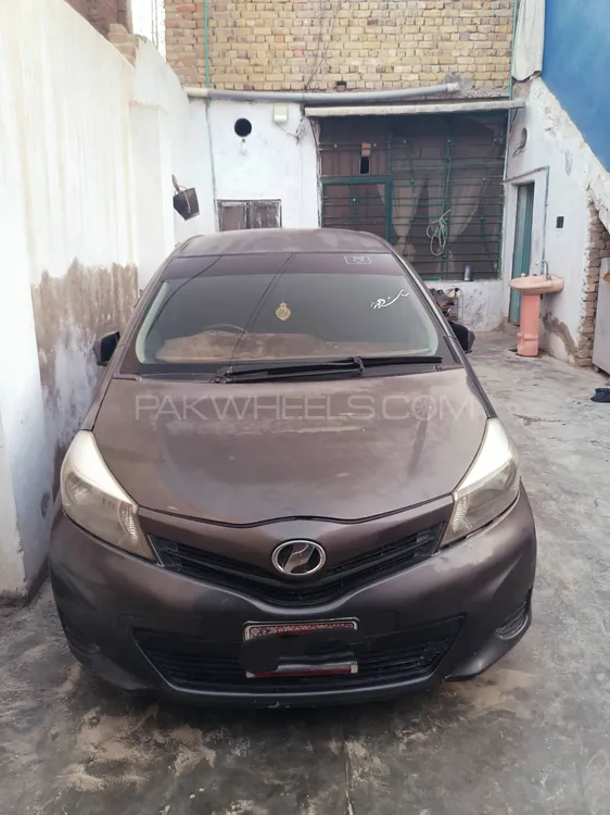 Toyota Vitz 2011 for Sale in Quetta Image-1