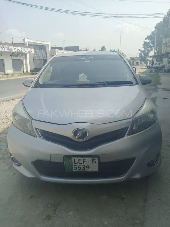 Toyota Vitz 2012 for Sale in Swabi Image-1