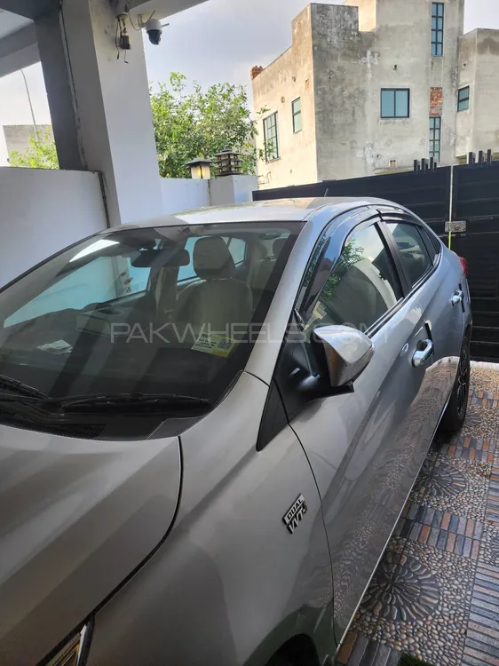 Toyota Yaris Sedan 2021 for Sale in Lahore Image-1