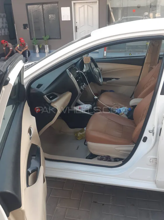 Toyota Yaris Sedan 2021 for Sale in Lahore Image-1