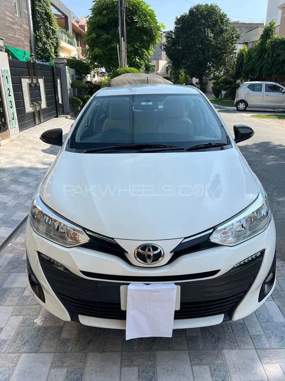 Toyota Yaris Sedan 2020 for Sale in Lahore Image-1