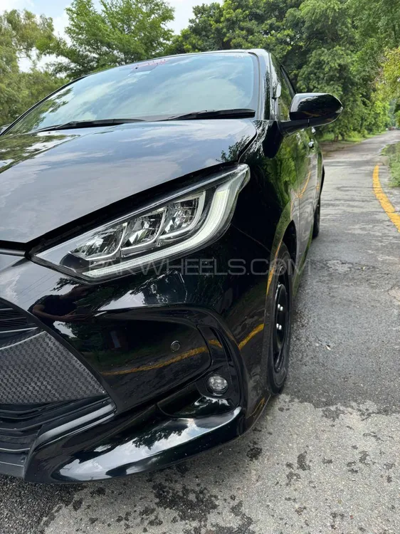 Toyota Yaris Hatchback 2021 for Sale in Faisalabad Image-1