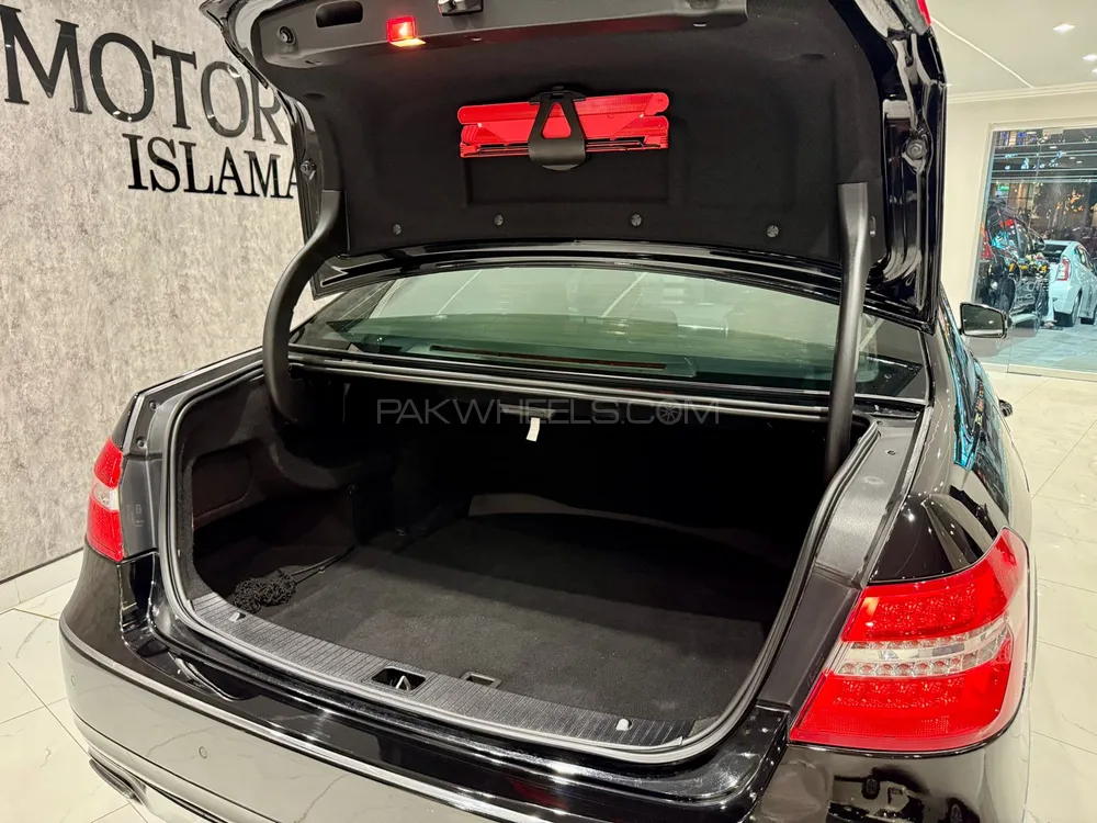 مرسڈیز بینز ای کلاس 2013 for Sale in اسلام آباد مرسڈیز بینز ای کلاس 2013 for Sale in اسلام آباد Image-17