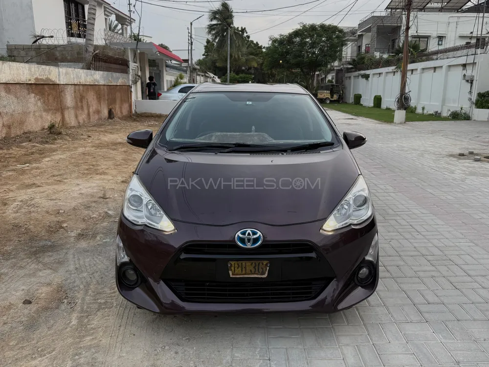 Toyota Aqua 2015 for Sale in Karachi Image-1