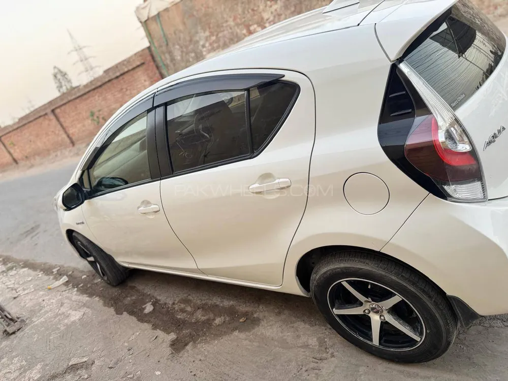 Toyota Aqua 2024 for Sale in Multan Image-1