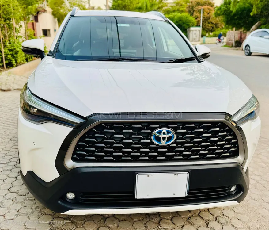 Toyota Corolla Cross 2024 for Sale in Multan Image-1