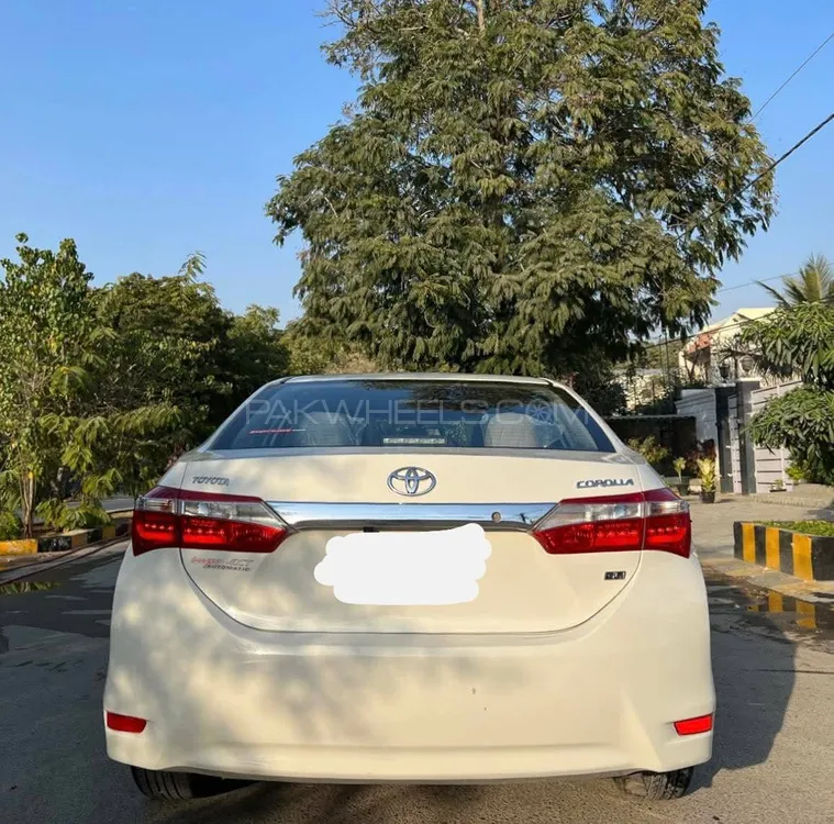 Toyota Corolla 2015 for Sale in Islamabad Image-1
