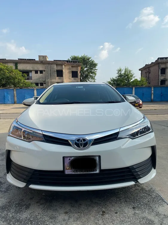 Toyota Corolla 2018 for Sale in Islamabad Image-1