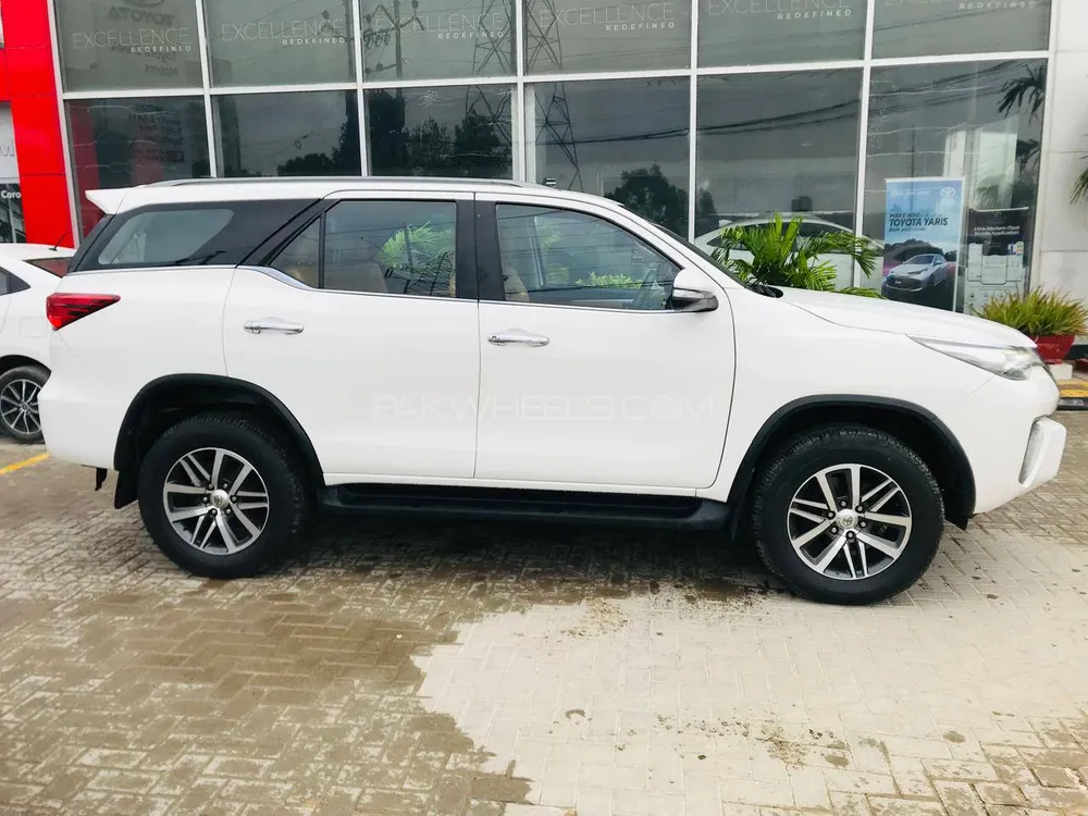 ٹویوٹا فورچیونر 2018 for Sale in کراچی ٹویوٹا فورچیونر 2018 for Sale in کراچی Image-6