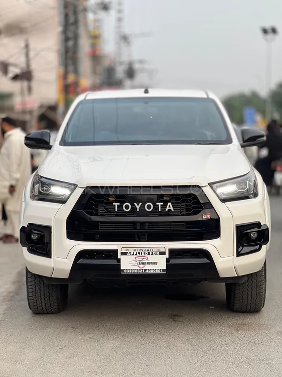 Toyota Hilux 2024 for Sale in Lahore Image-1