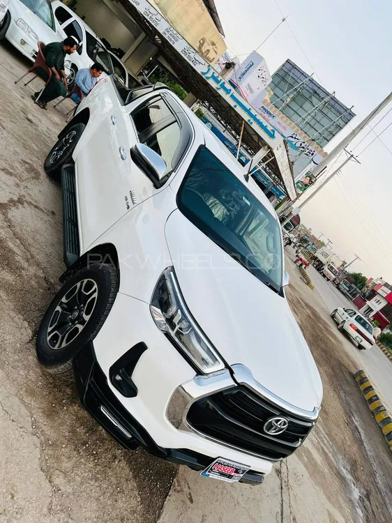 Toyota Hilux 2021 for Sale in Islamabad Image-1