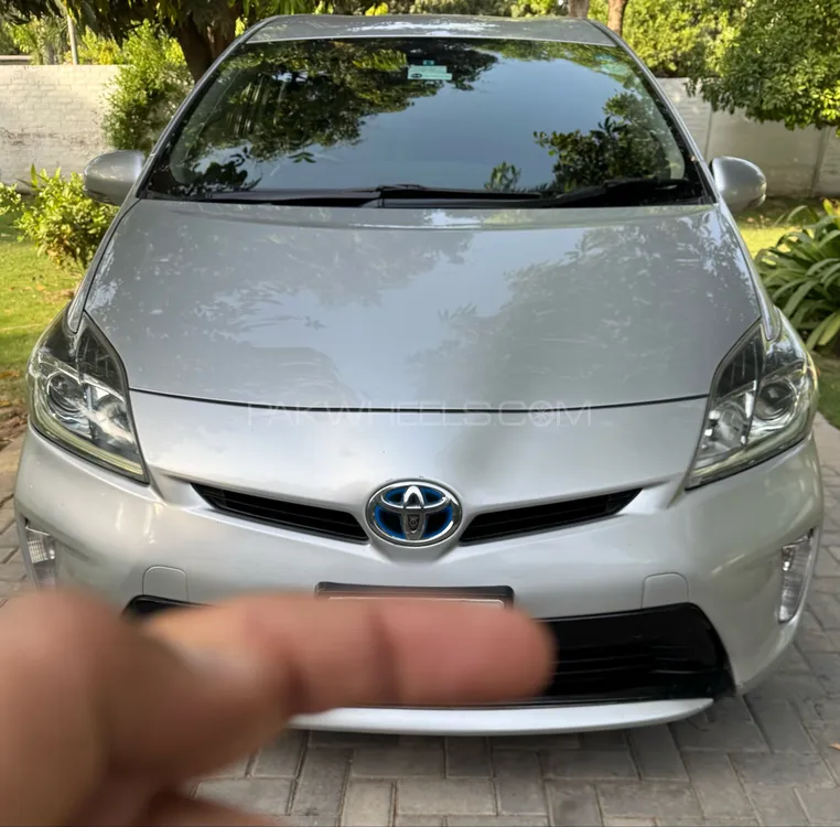 Toyota Prius 2012 for Sale in Multan Image-1
