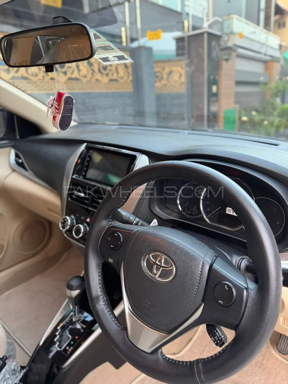 Toyota Yaris Sedan 2020 for Sale in Lahore Image-1