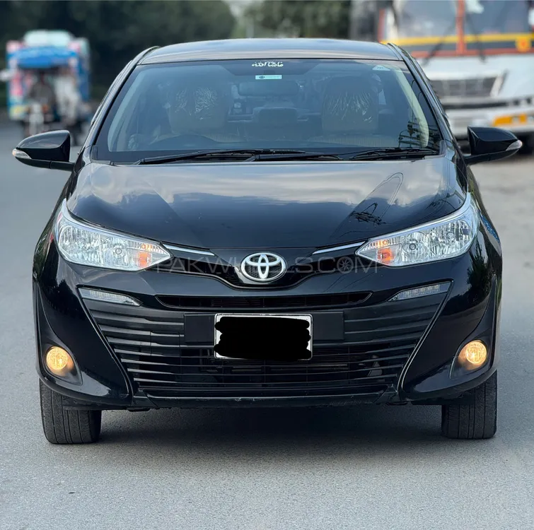 Toyota Yaris Sedan 2021 for Sale in Faisalabad Image-1