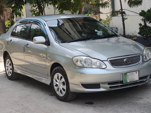 Toyota Corolla SE Saloon 2004