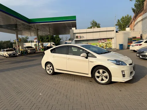 Toyota Prius G Touring Selection 1.8 2010