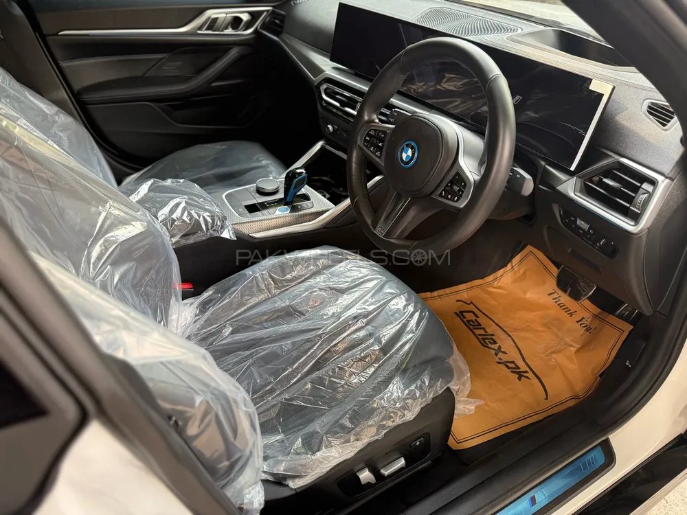 BMW i4 2022 for Sale in Lahore BMW i4 2022 for Sale in Lahore Image-3
