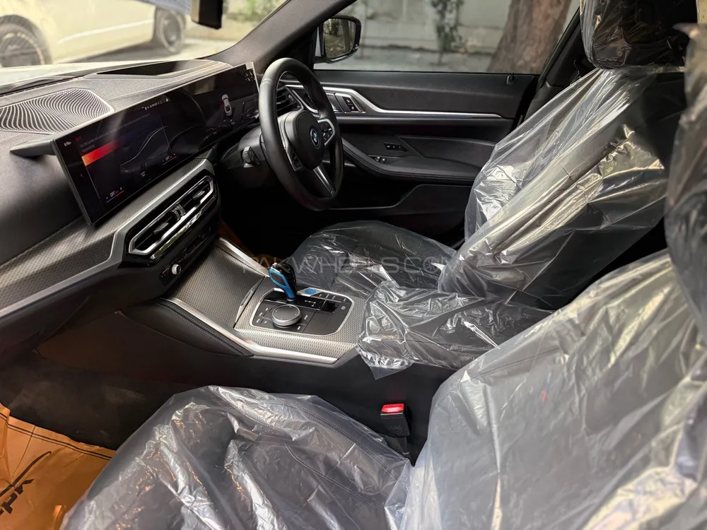 BMW i4 2022 for Sale in Lahore BMW i4 2022 for Sale in Lahore Image-7