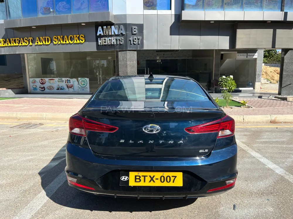 Hyundai Elantra 2021 for Sale in Karachi Image-1