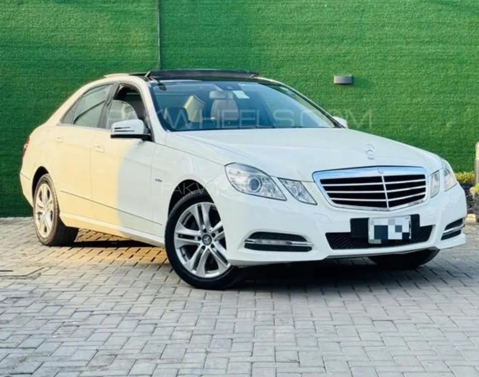 Mercedes Benz E Class 2011 for Sale in Lahore Image-1