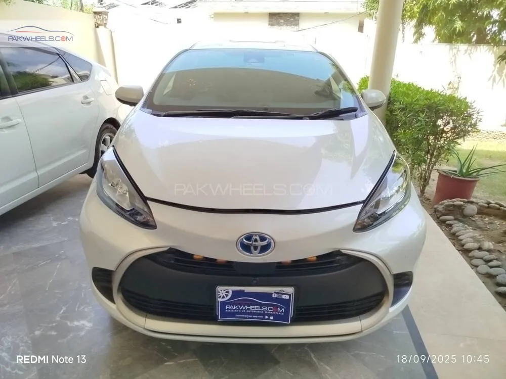 Toyota Aqua 2021 for Sale in Faisalabad Image-1