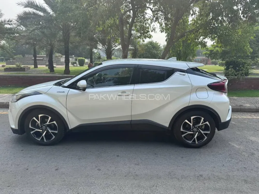 Toyota C-HR 2018 for Sale in Lahore Image-1