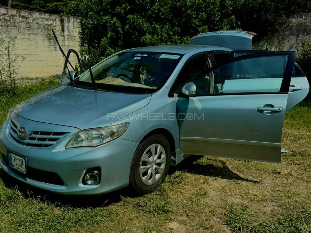 Toyota Corolla 2013 for Sale in Islamabad Image-1