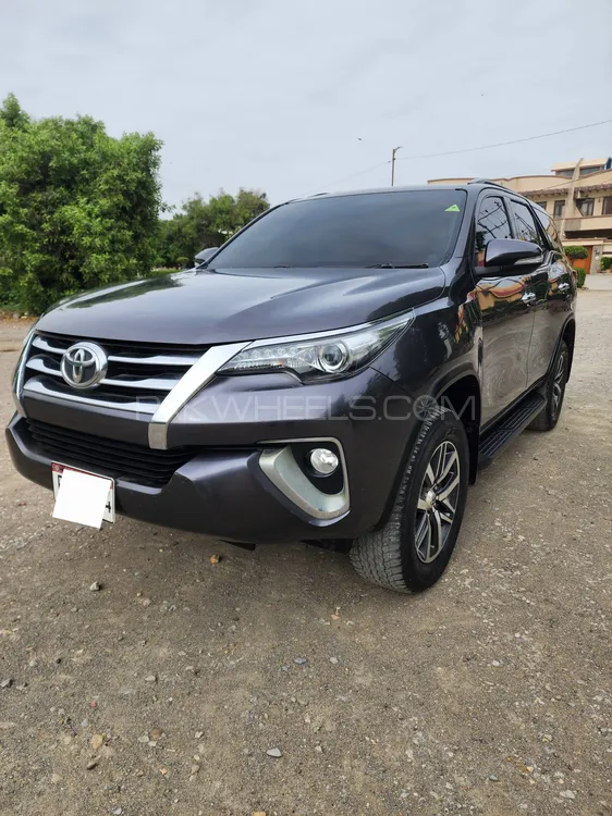Toyota Fortuner 2017 for Sale in Karachi Image-1