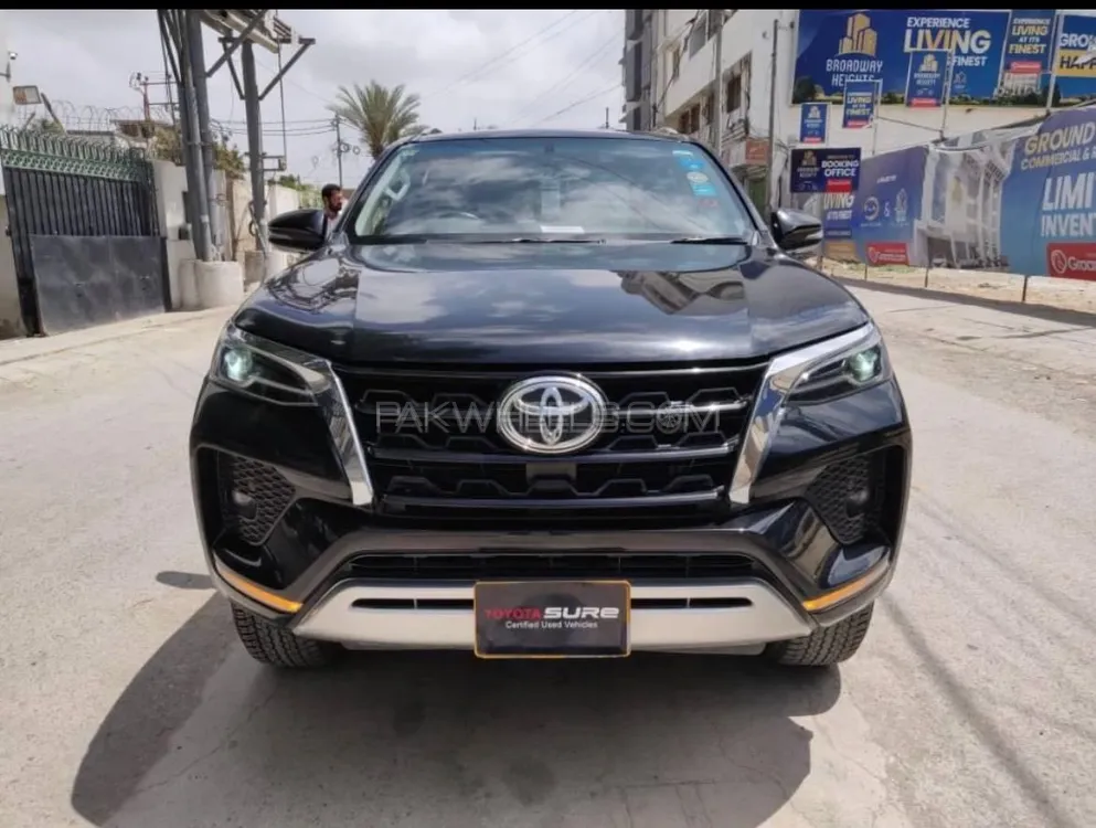 Toyota Fortuner 2021 for Sale in Karachi Image-1