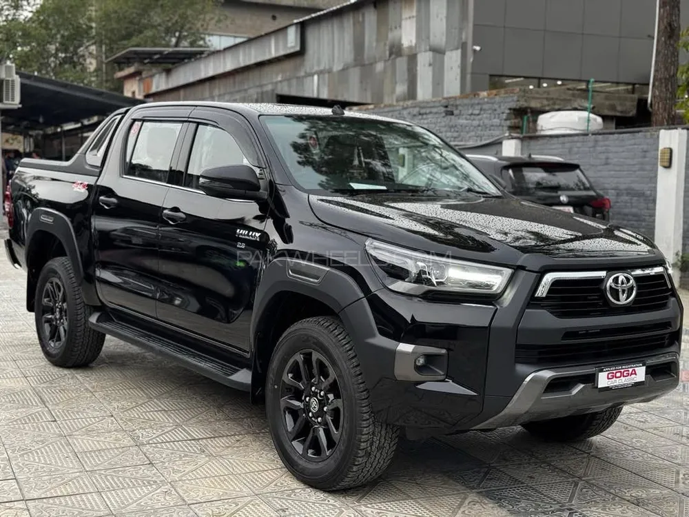 Toyota Hilux 2025 for Sale in Islamabad Image-1