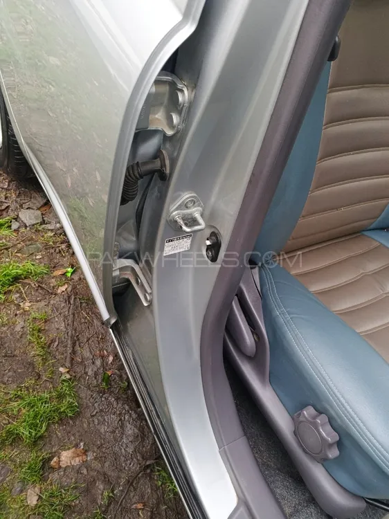 Toyota Platz 2000 for Sale in Lahore Toyota Platz 2000 for Sale in Lahore Image-11