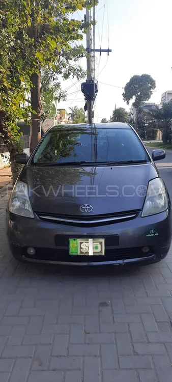 Toyota Prius 2012 for Sale in Lahore Image-1
