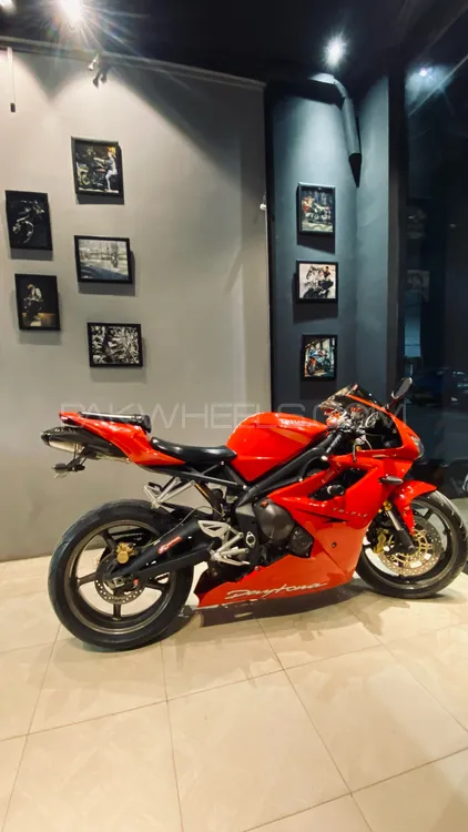 Triumph Daytona 675 2006 for Sale Image-1