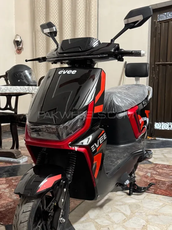 Evee Gen-Z 2025 for Sale Image-1