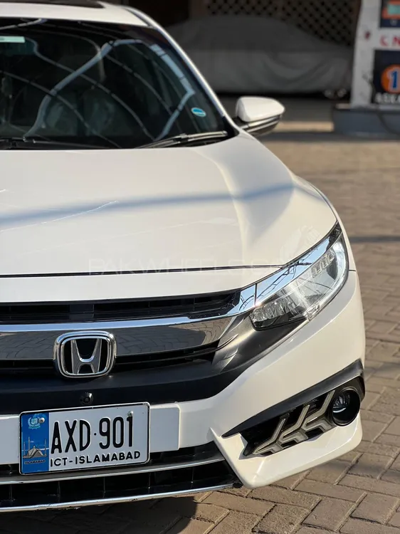 Honda Civic 2021 for Sale in Peshawar Image-1