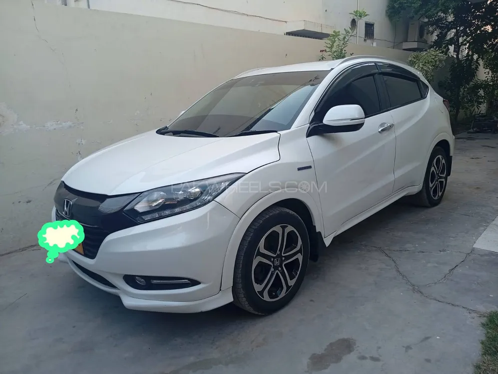 Honda Vezel 2015 for Sale in Karachi Image-1