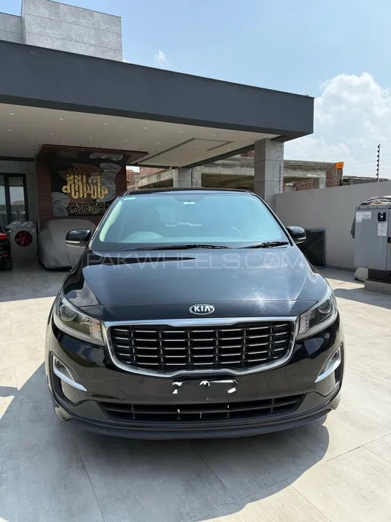 KIA Carnival 2020 for Sale in Lahore Image-1
