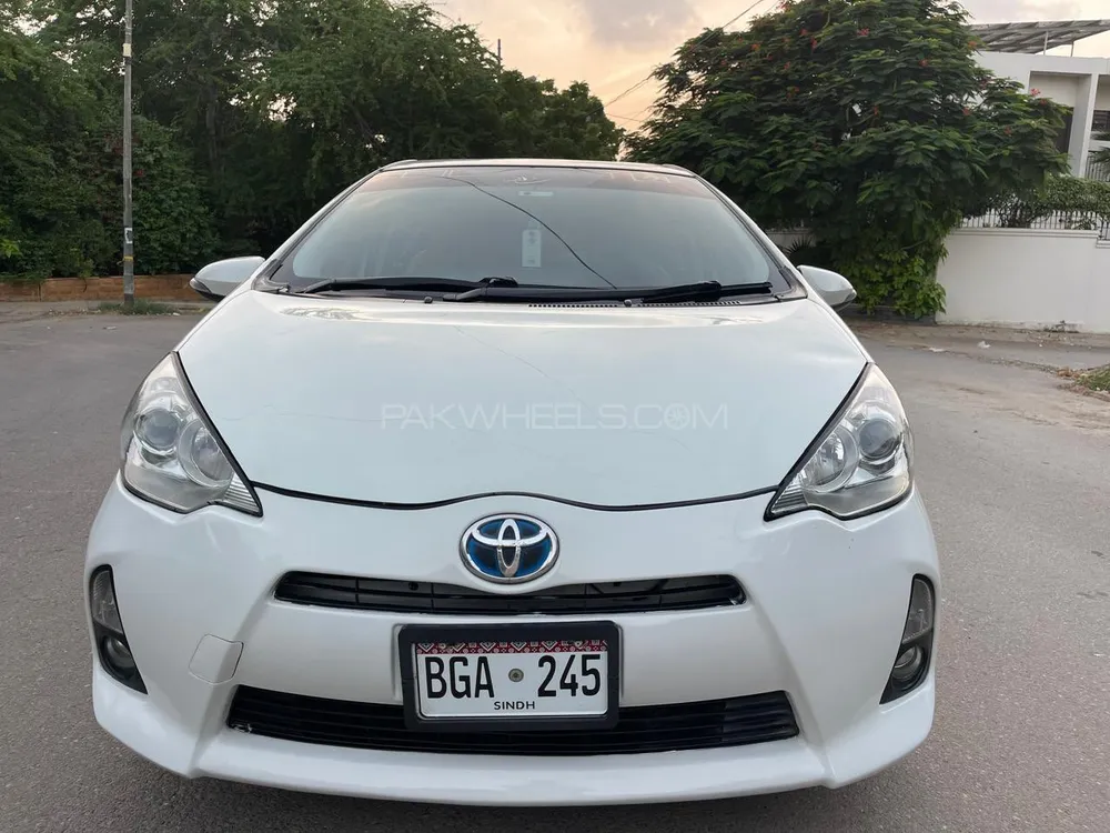 Toyota Aqua 2012 for Sale in Karachi Image-1